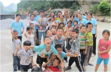 ��h������W(xu��)���������Є�(d��ng)���F(tu��n)�(du��)֧�̵��c(di��n)�ǏV���ό����Rɽ�h��կ�l(xi��ng)¡��С�W(xu��)��7��18�գ�����?y��u)麢�ӂ��e�k��Ȥζ�\(y��n)��(d��ng)��(hu��)������������K������^��������������(xi��ng)Ŀ������ʮ�֟������\(y��n)��(d��ng)��(hu��)��Ļ����֧���(du��)�c���ӂ��_�ĺ�Ӱ��