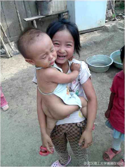 7��17�գ����������Єӡ��F(tu��n)���η�ꠌ�֧�̵ĺ��ӂ��M(j��n)���˼��L�����o���ӂ���ȥ�˺��ε����һ��꠆T�f�����F(xi��n)�ڽK���˽⺢�ӂ�?y��u)�ʲô���t����߀�О�ʲô���С�С���֡���С���ڣ��@���ɽ·��ĺ��y�����еĺ����όW(xu��)ǰ߀���Ƚoţ��ݡ������D�ϵ�СŮ���mȻ���g����������ܵ��ѽ�(j��ng)ʮ�֋�����