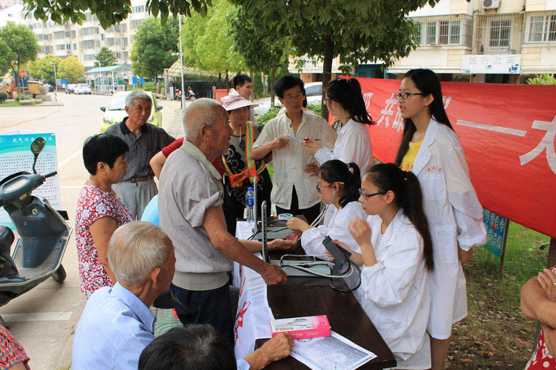 �F(tu��n)�(du��)�ɆT���M(f��i)����^(q��)����y��Ѫ�����ܵ����񂃵�ٝ�p������ϣ�����Զ��һЩ�@�ӵĻ����