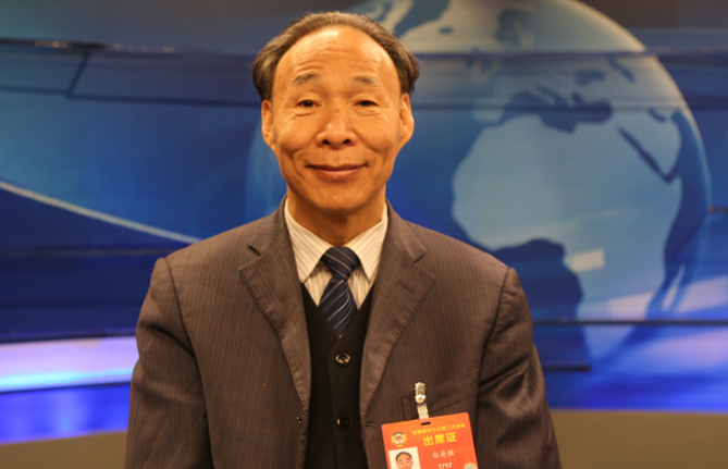 全國(guó)政協(xié)常委、中國(guó)作家協(xié)會(huì)副主席白庚勝：民族文化的保護(hù)與發(fā)展