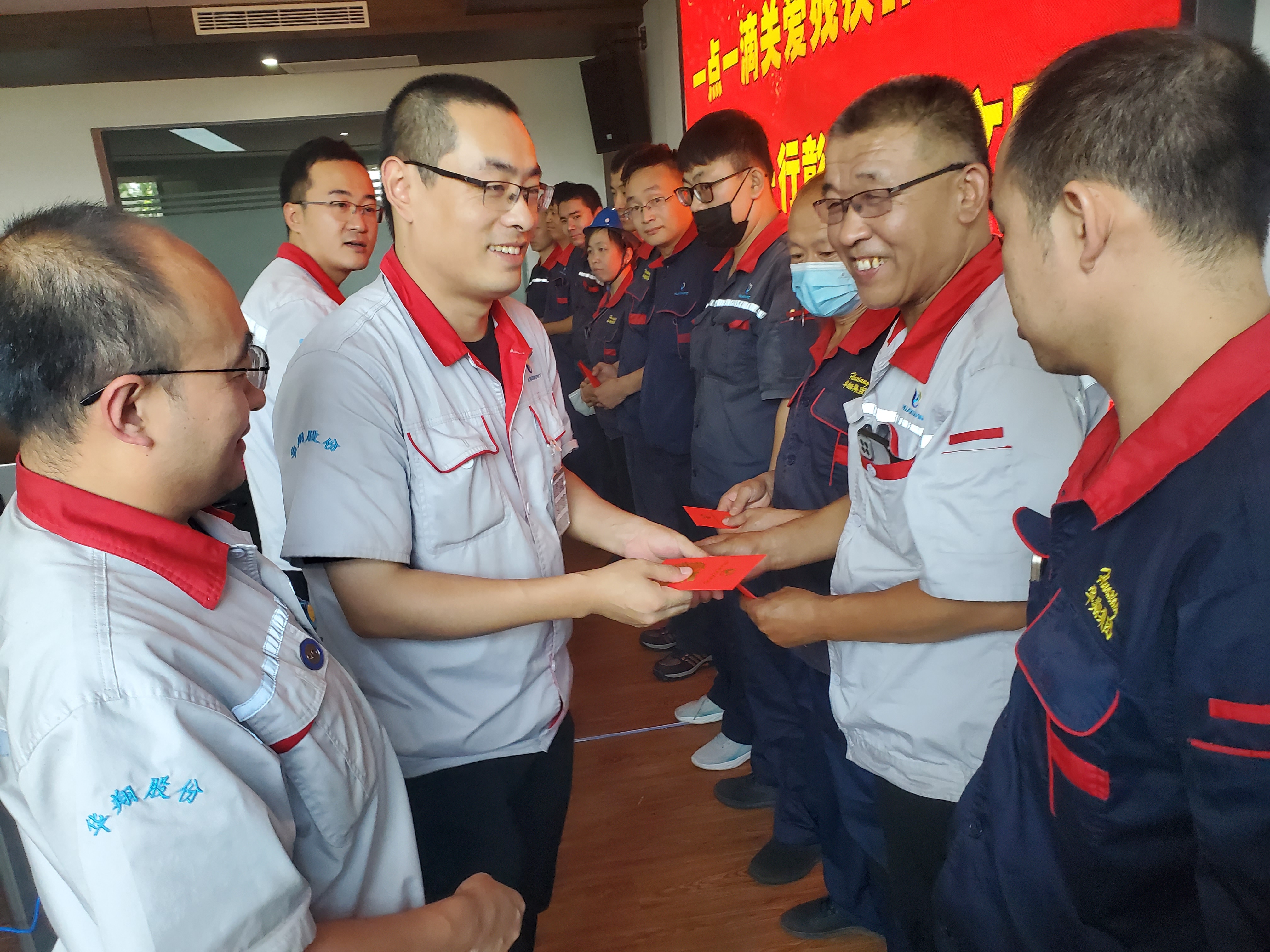 “扶殘助殘有你有我”，華翔很暖心！